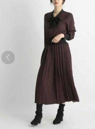 ?大人気！新品！アンデミュウ 幾何学柄 要素材 ワンピース ボウタイ Aライン♥