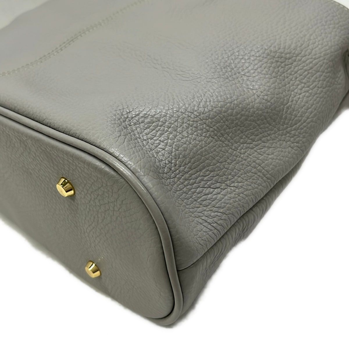 https://assets.mercari-shops-static.com/-/large/plain/2JV6R3whBHJwJuiNwkWKPA.jpg@jpg