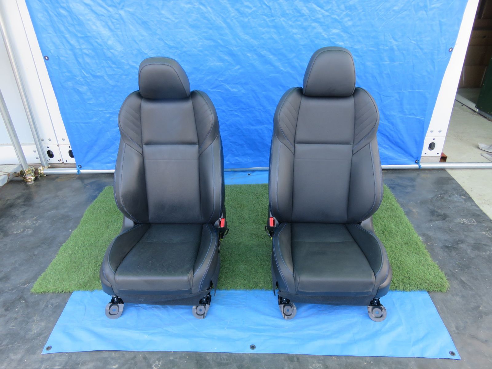 ★SFC8211/スバル VM4 VMG レヴォーグ STIスポーツ 純正 フロントシート/運転席 助手席 左右セット レザー革