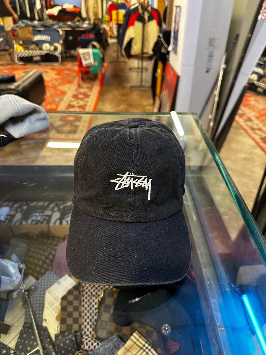 STUSSY 正規品 ベースボールキャップ