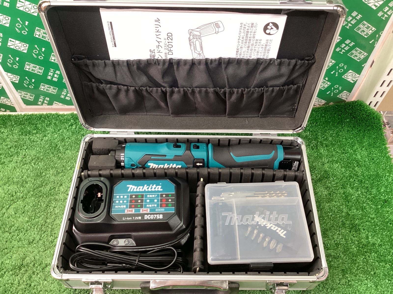 【美品】　makita(マキタ) 7.2v充電式ペンドライバドリル 青　DF012DSHX 　　/　　 ITUVFEW4KAJY