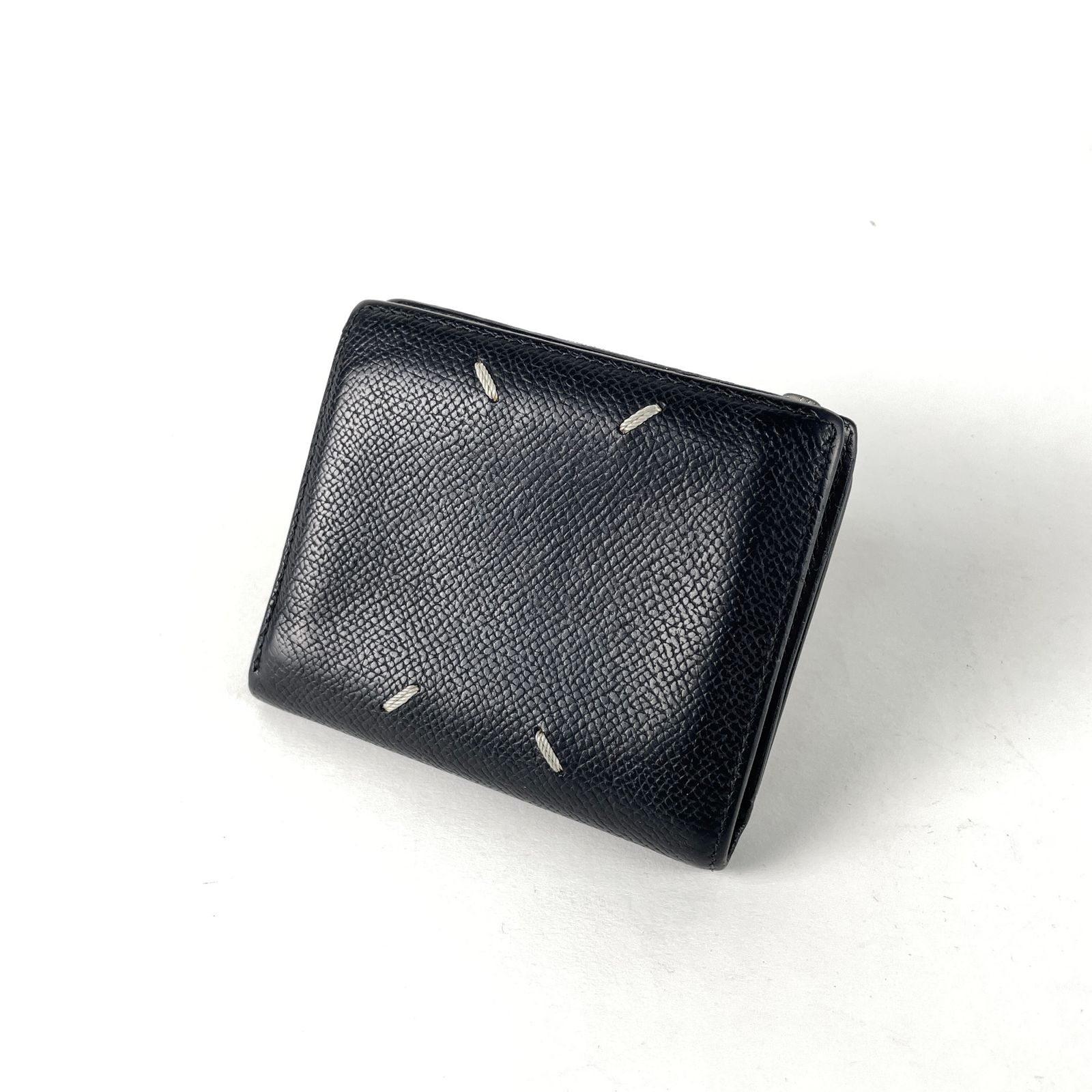 箱・タグ付　MAISON　MARGIELA　メゾン マルジェラ　S35UI0516　4ステッチ　牛革　レザー　2つ折りジップウォレット　ショートウォレット　財布　ブラック 14,553円