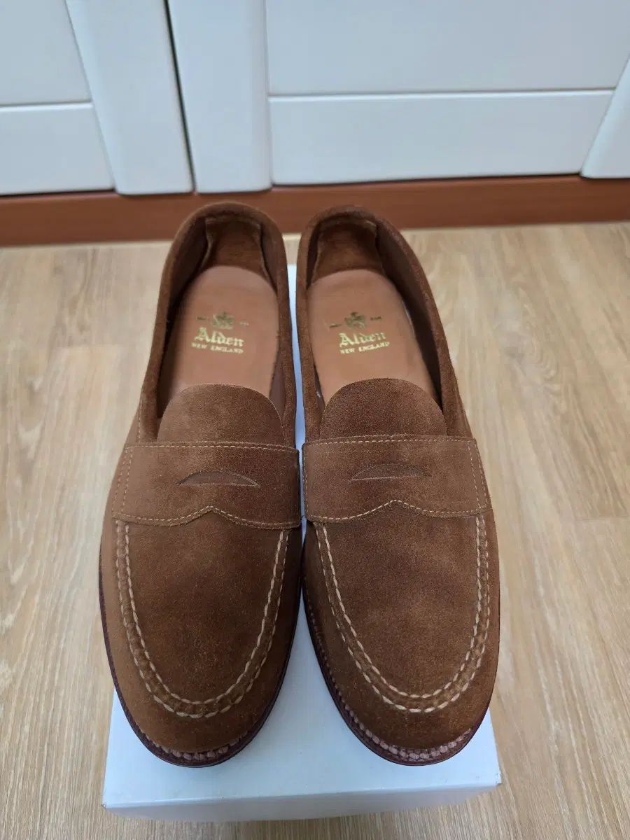 ALDEN 6243F スウェード アンラインド ローファー スナッフ 8D