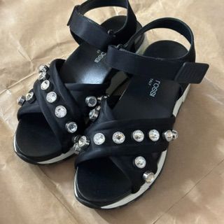 ☆☆セルジオロッシ　ランニングソールフラットサンダル 19,008円