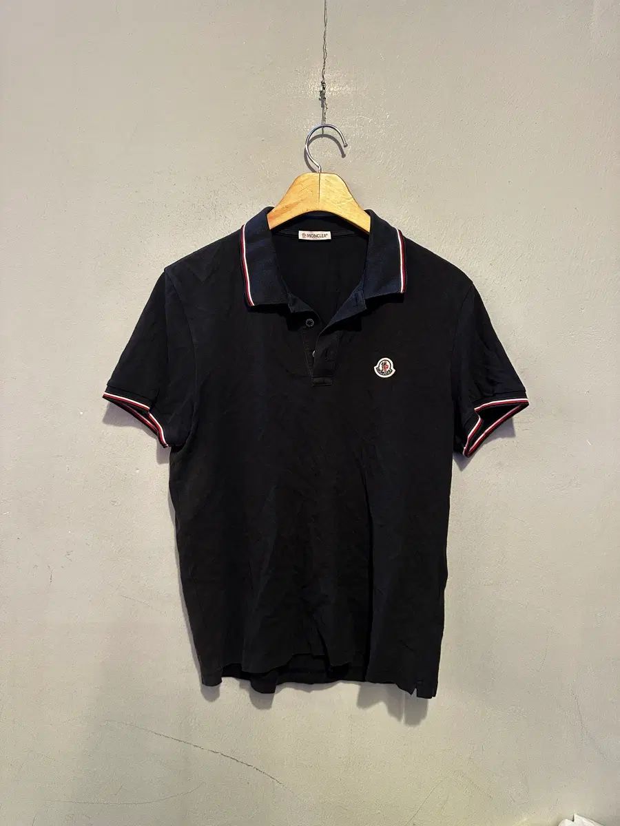 MONCLER モンクレール ロゴ パッチ 半袖 カラーTシャツ