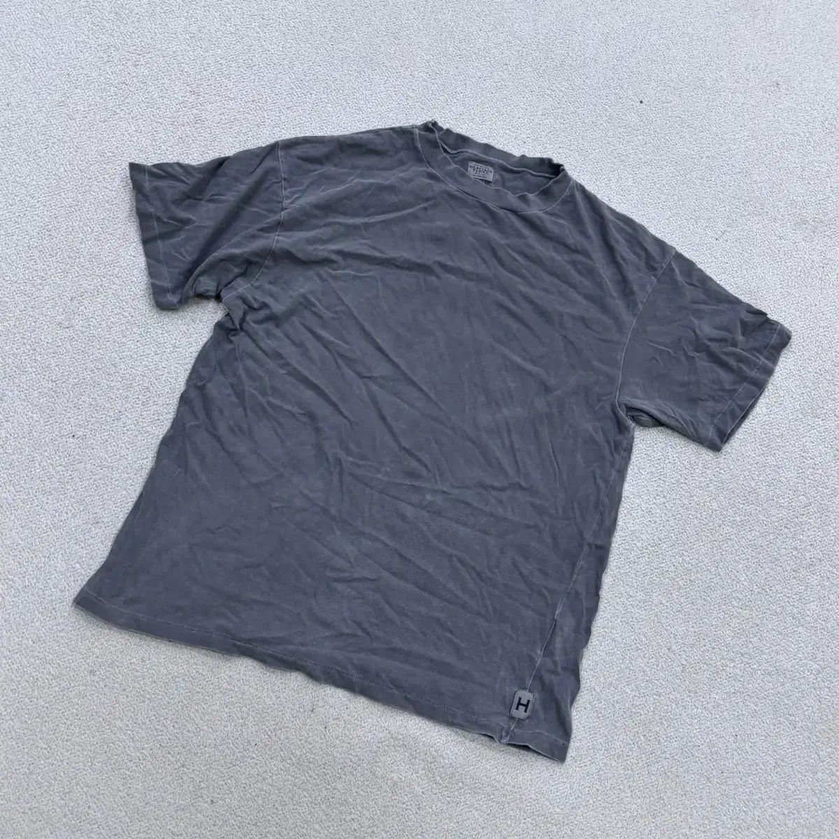 M ヘリテイジフロース メンズ チャコール 半袖 Tシャツ 0701E 8,093円