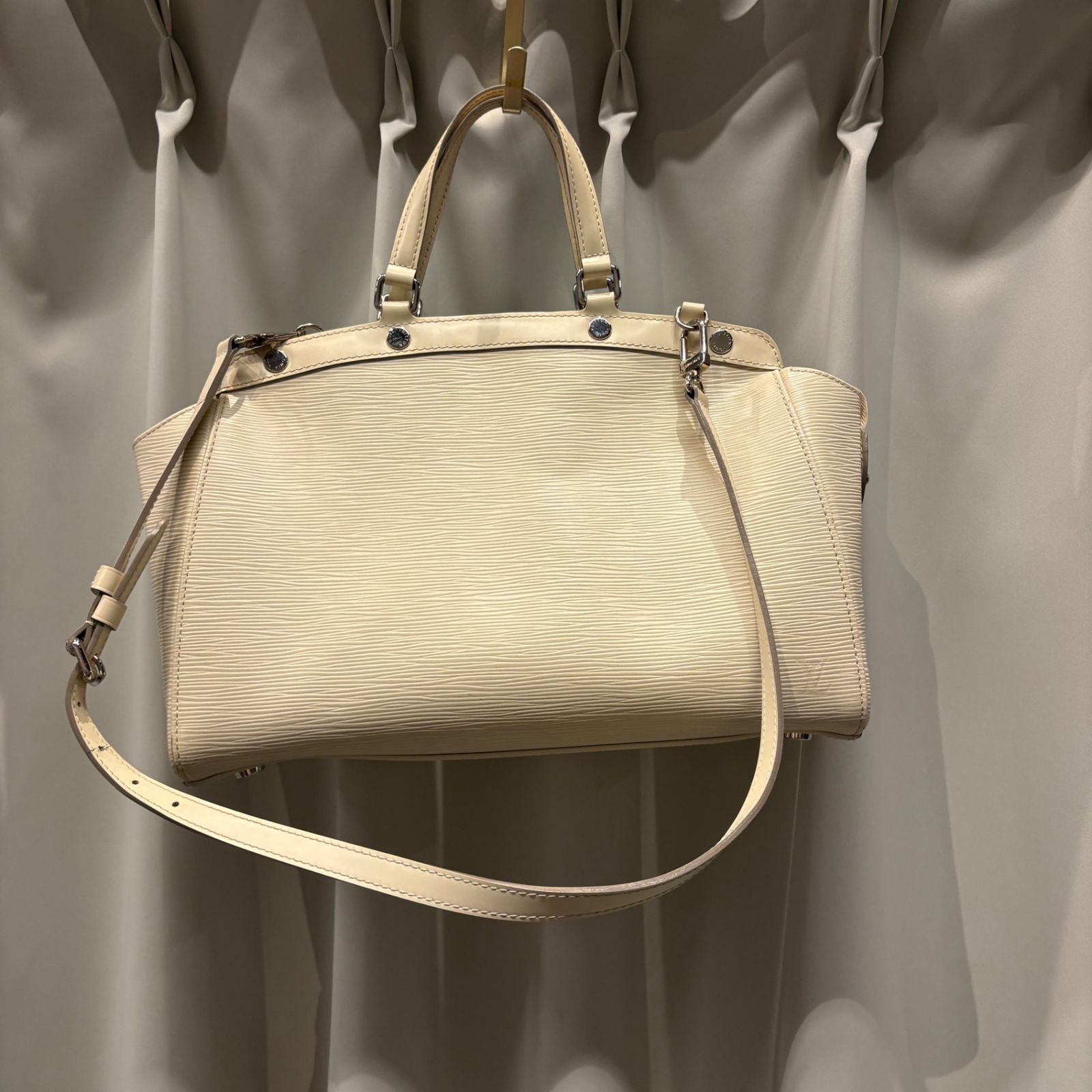 LOUIS VUITTON ルイ ヴィトン　エピ　ホワイト 白 シロ White 2way レザー leather
