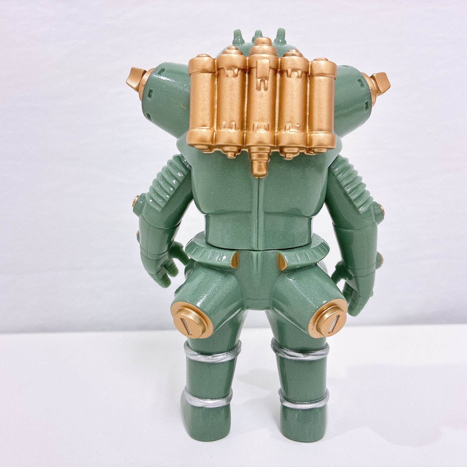 KAIJIN × one up ウルトラセブン キングジョー ブレーラメ成型 ソフビ