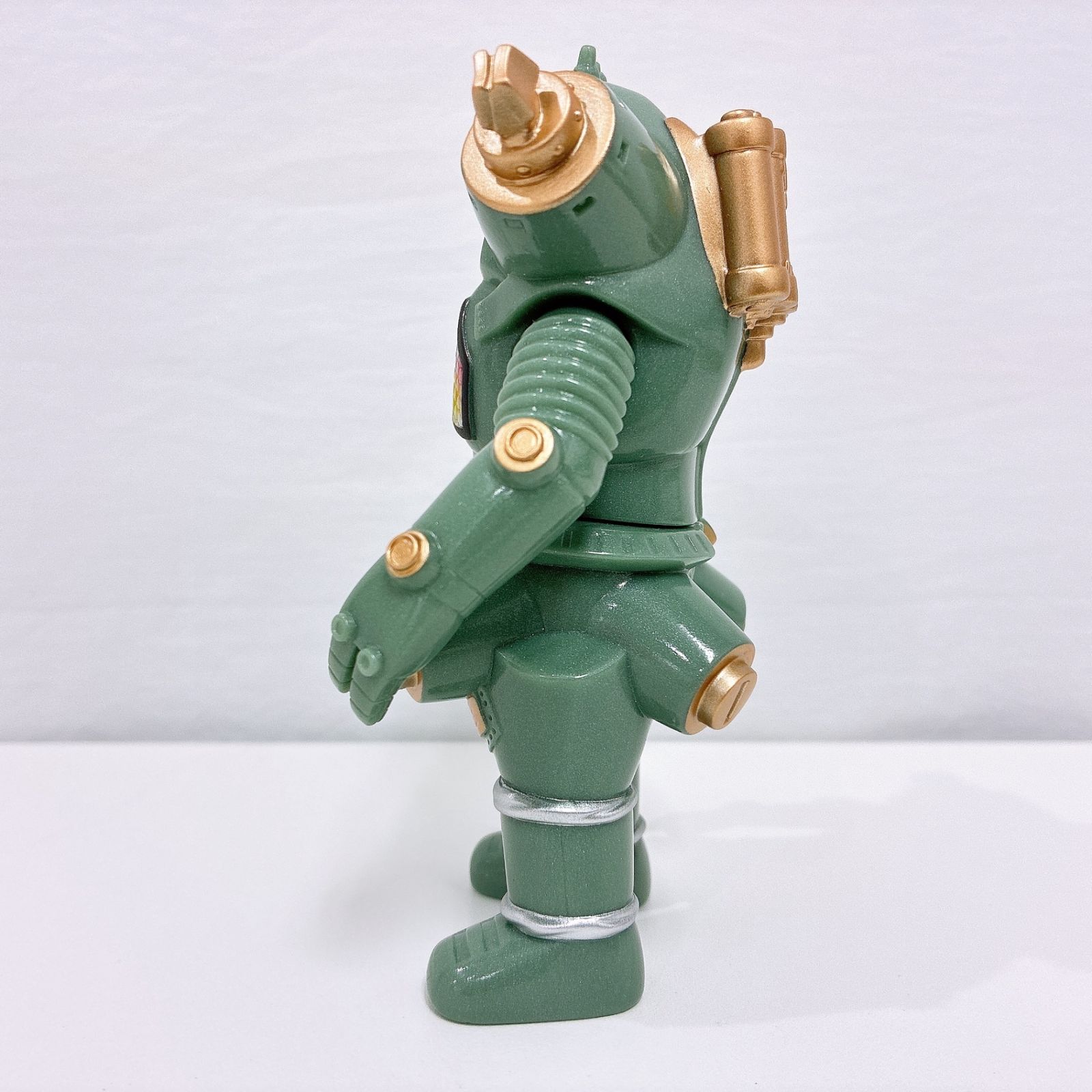 KAIJIN × one up ウルトラセブン キングジョー ブレーラメ成型 ソフビ