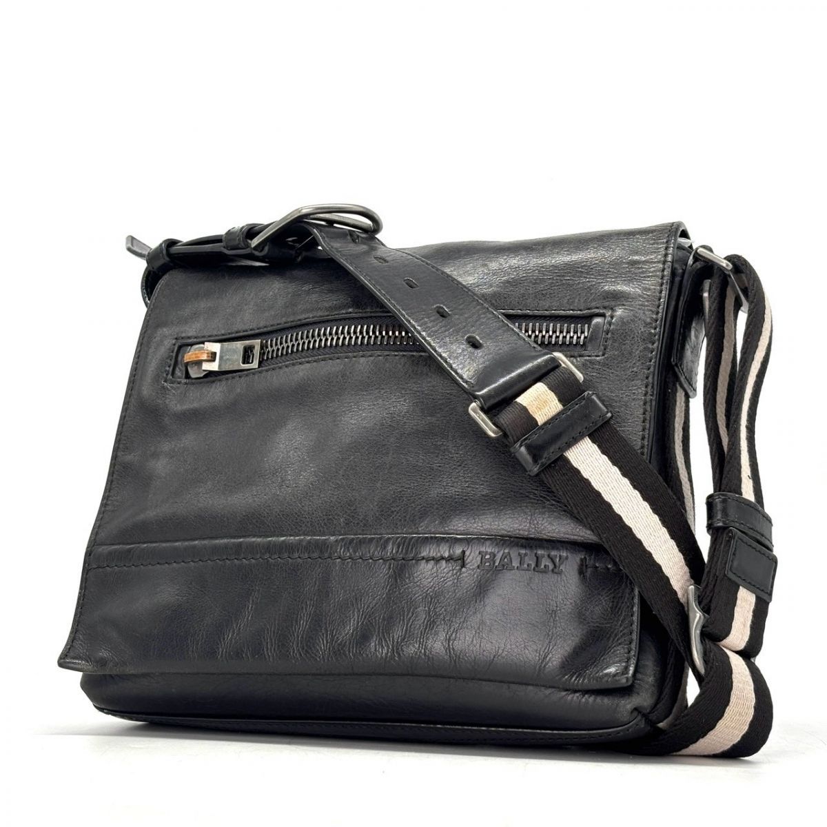 BALLY✨メッセンジャーバッグ　トレインスポッティング　フラップ　オールレザー 漆黒に走る赤白の軌跡】 BALLY メッセンジャーバッグ トレイン