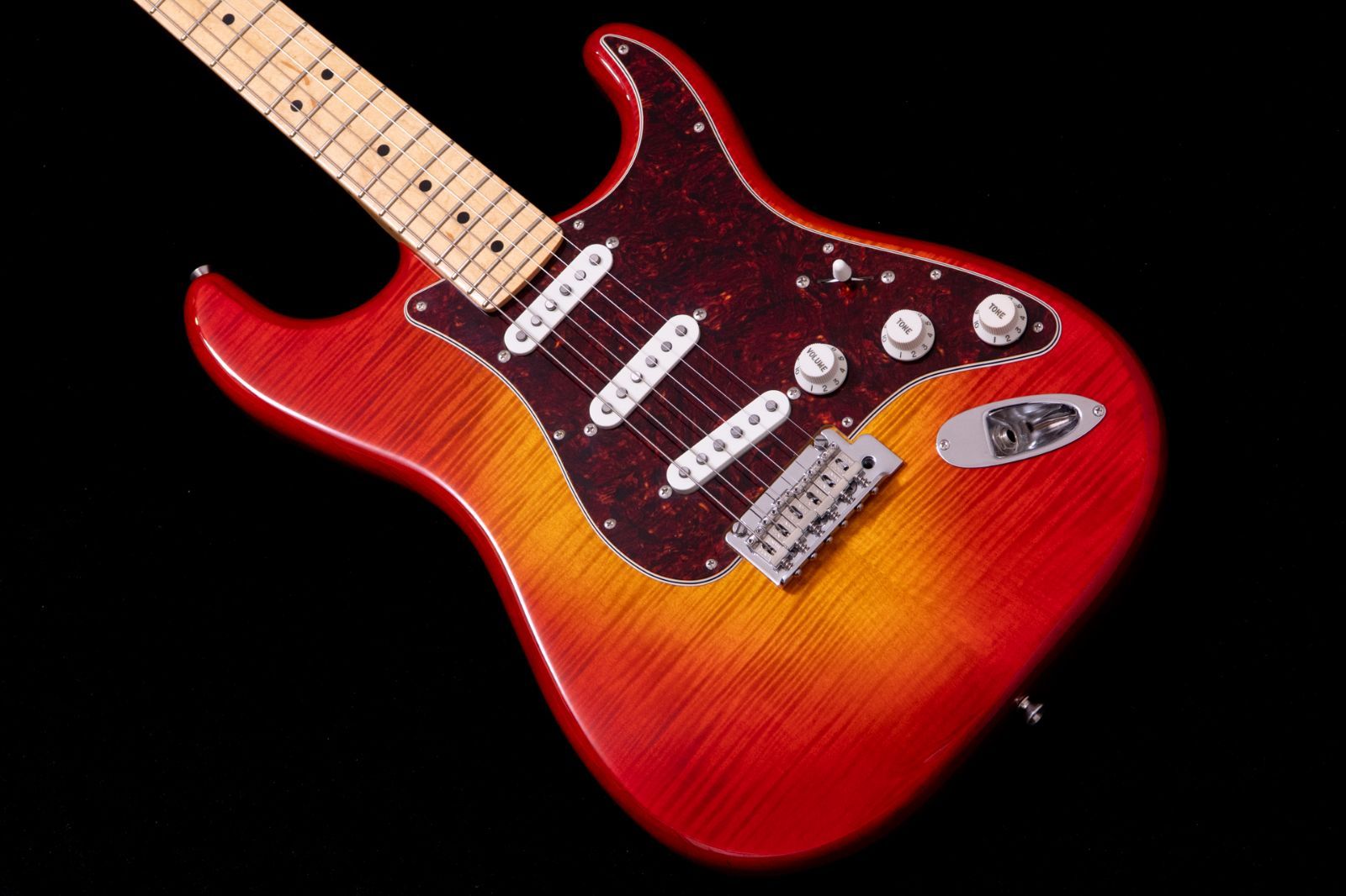 【used】Fender / 2024 Collection Made in Japan Hybrid II Stratocaster Flame Sunset Orange Transparent 3.595kg 【TONIQ横浜】