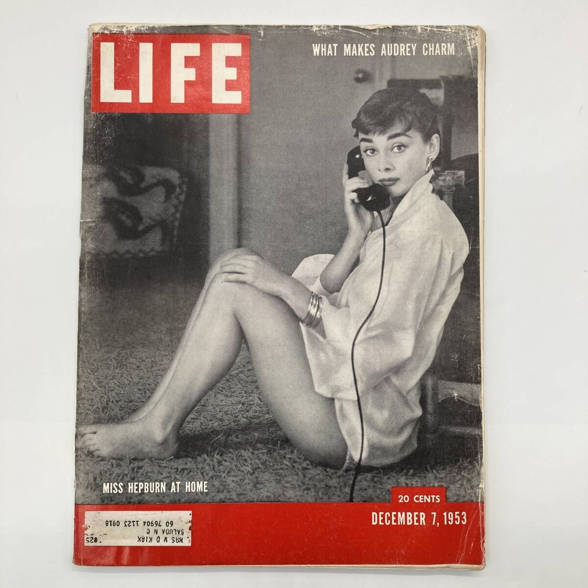 オードリーヘップバーン（表紙） LIFE誌　ビンテージ　1953年　208ページ オードリーヘップバーン（表紙） 1953年発行 希少 ビンテージ雑誌 LIFE