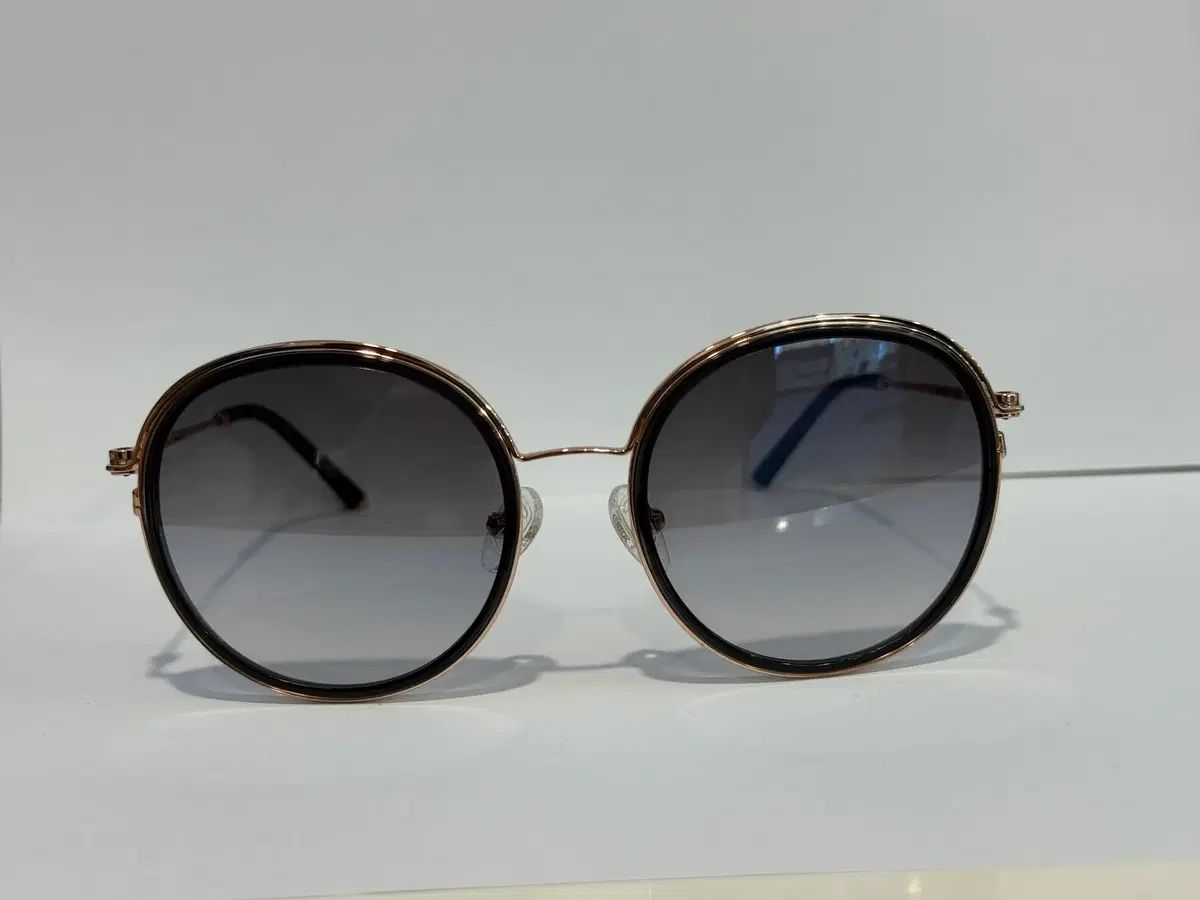 カリン（CARIN）ローレイン（Lorreyn）サングラス 9,033円
