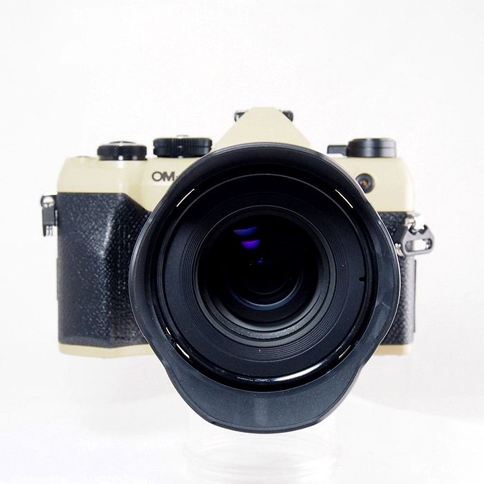 【中古】(オーエムシステム) OM SYSTEM OM SYSTEM OM-5 MARKII 12-45/F4.0 PRO レンズキツト サンドベージユ