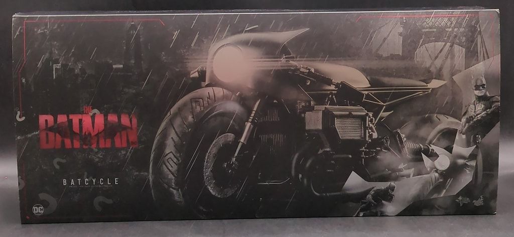 HOTTOYS MOVIE MASTERPIECE BATCYCLE MMS642