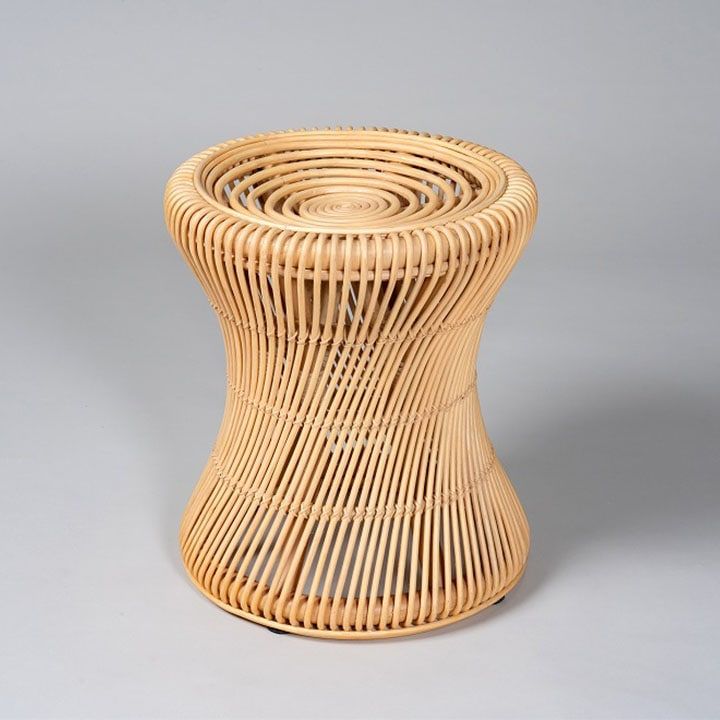 座る場所を、居場所に変える 籐スツール ナチュラル チェア 約37×37×42cm
