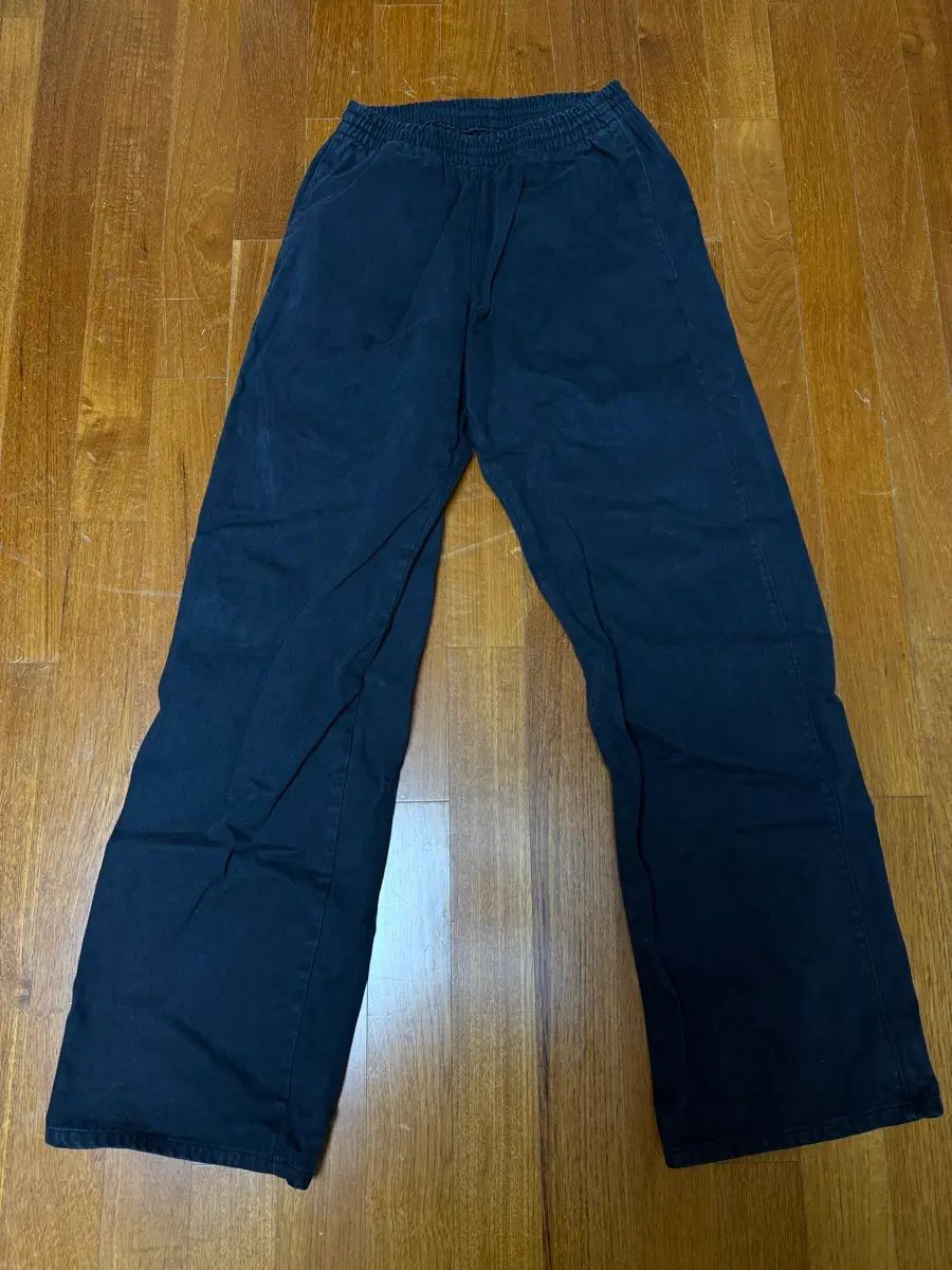 YEEZY GAP(イージーギャップ) サテンカーゴ ブラックS 17,209円