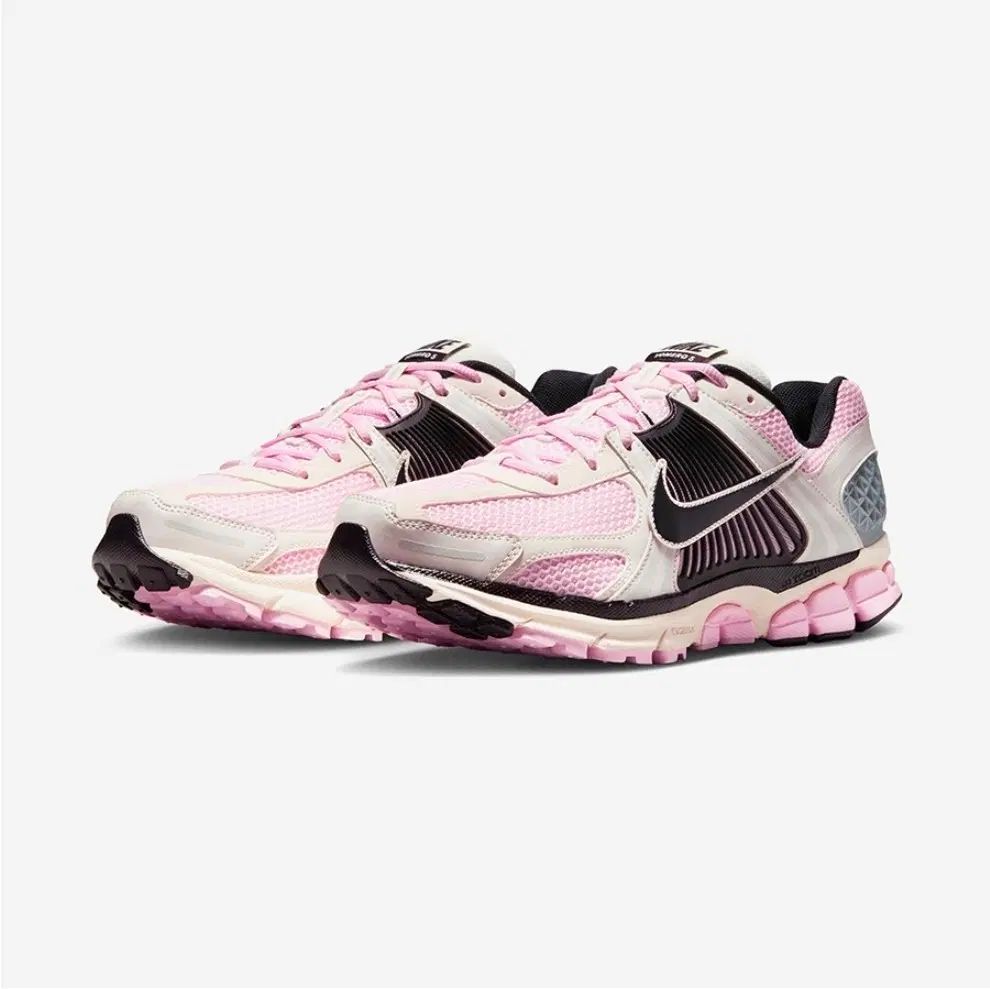 ナイキコリア タグ ボックス 新品 - 270 NIKE ズーム ボメロ5 ピンクフォーム スニーカー
