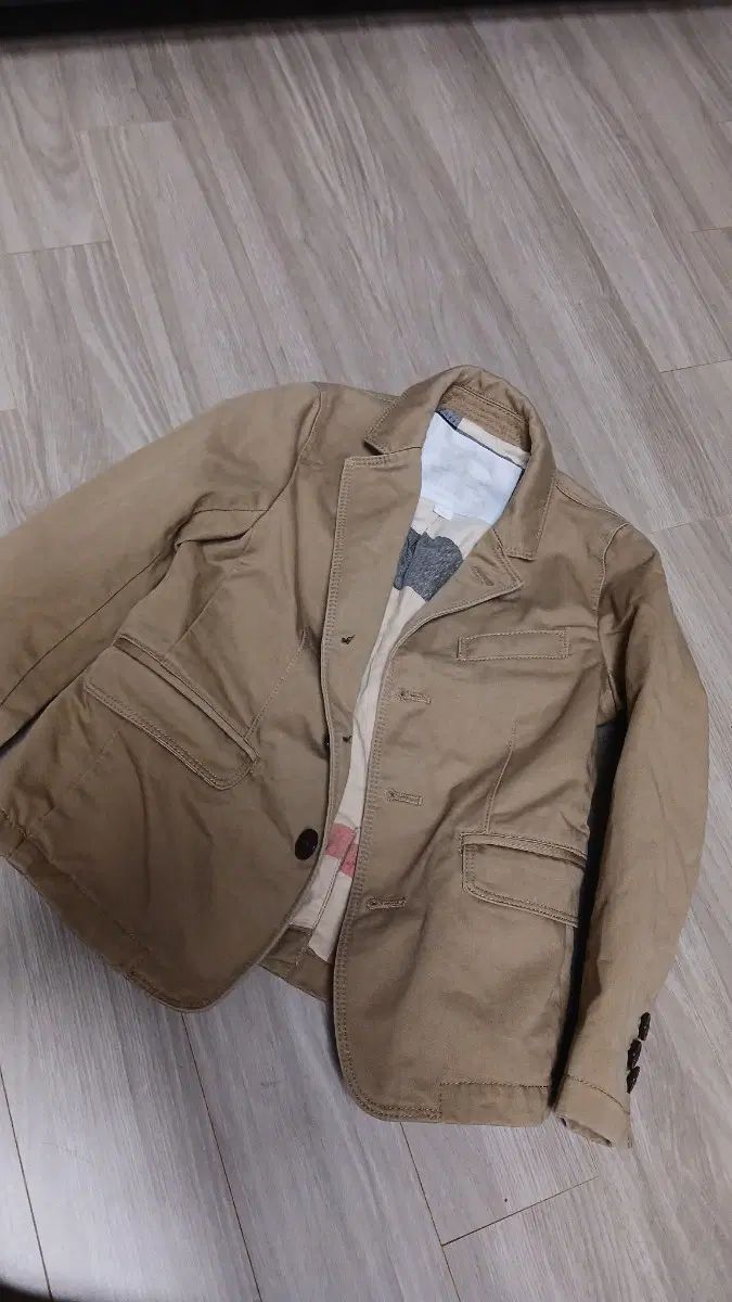 正規品 キッズ バーバリー ジャケット ベージュ 4T 27,948円