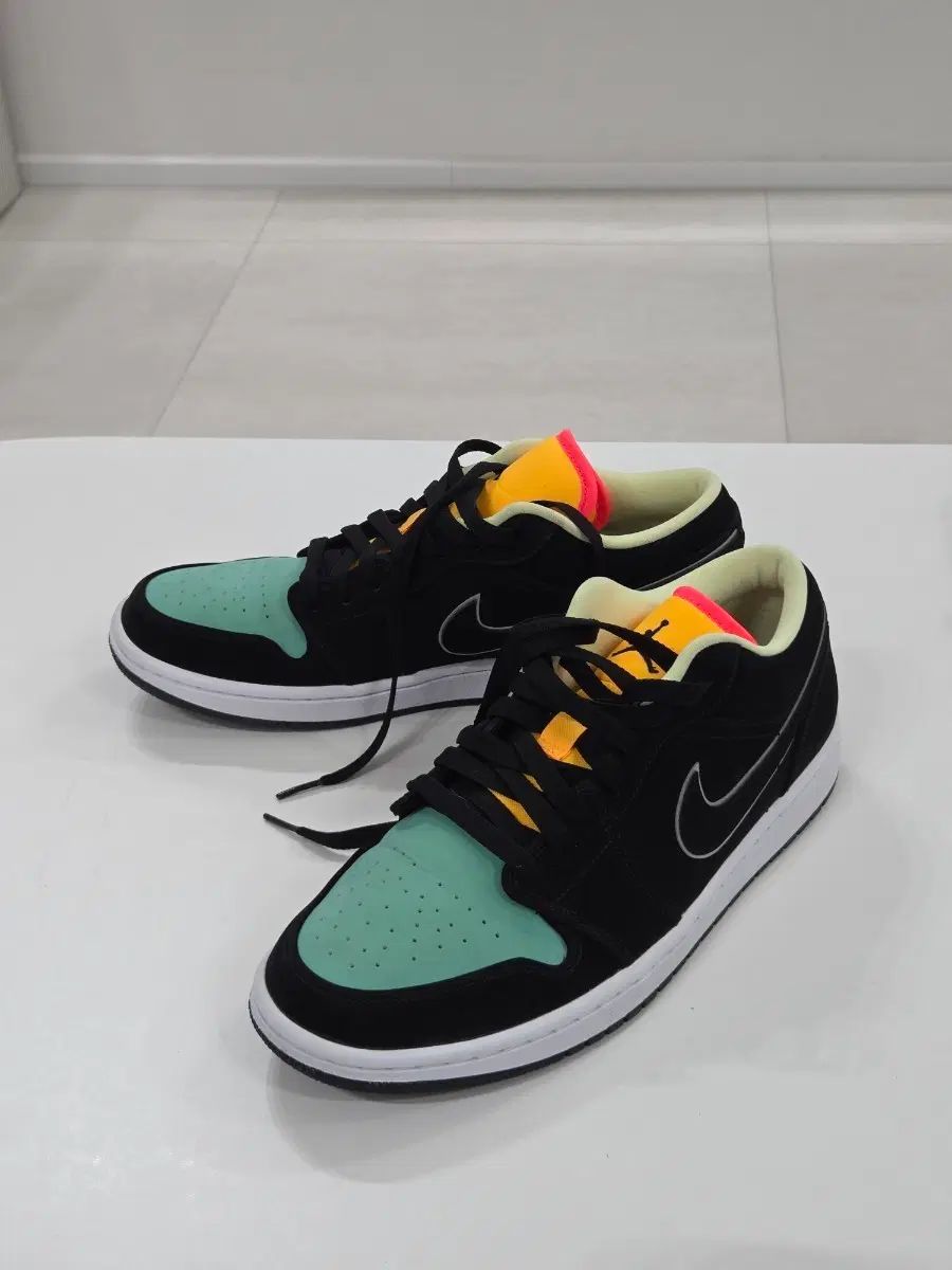 280 NIKE ジョーダン 1 ロー SE オーロラグリーン CK3022-013 22,667円