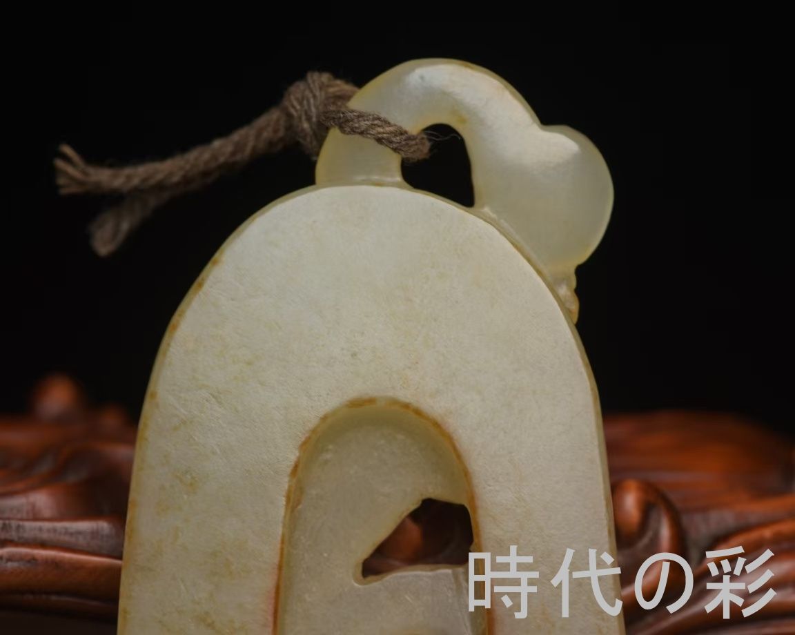 和田玉 玉佩】瑞獣彫刻 透彫 玉器 中国古美術 装身具 コレクション