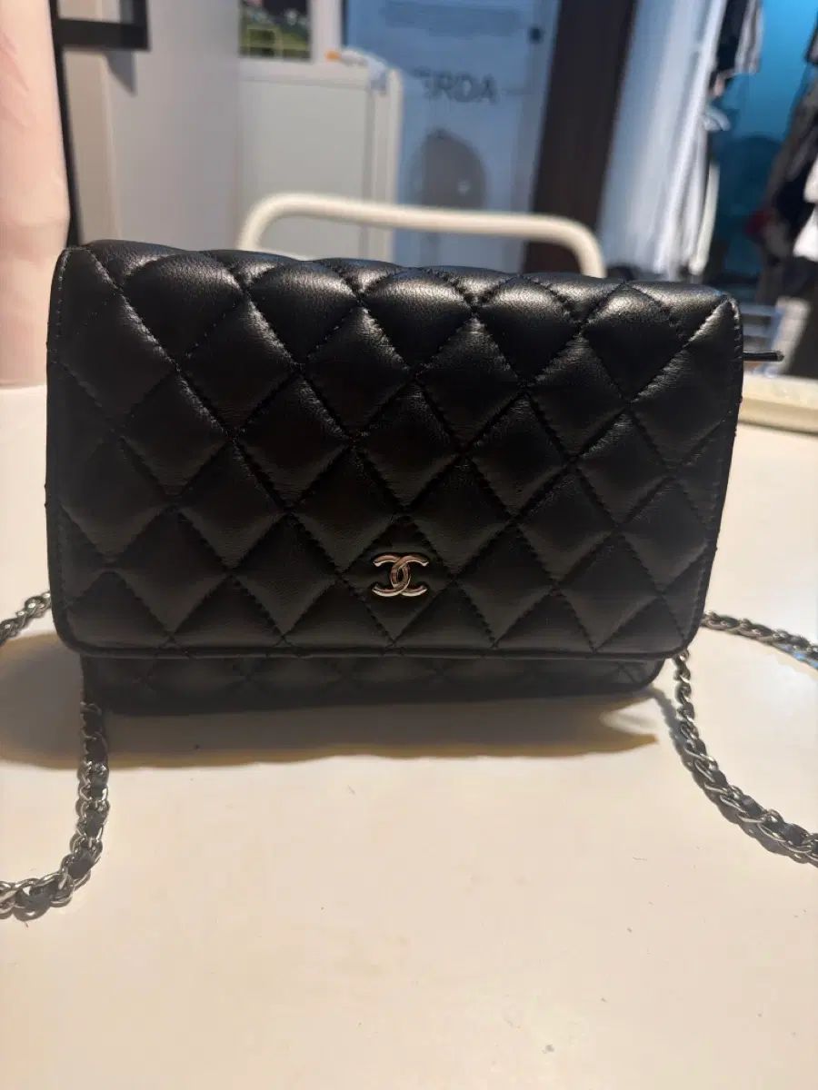 正規品 CHANEL シャネル Classic WOC シルバー ブラック