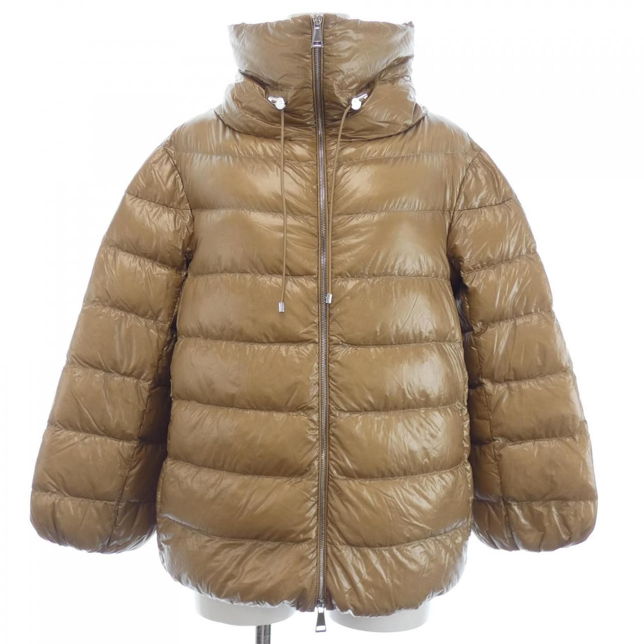モンクレール MONCLER AUBERGINE ダウンジャケット 45,360円