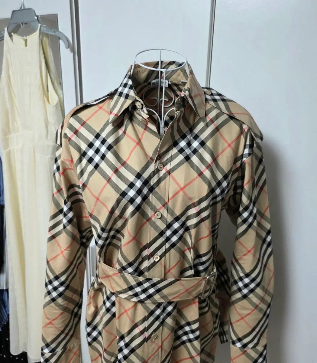 バーバリー BURBERRY シャツワンピース 8086610 43,353円