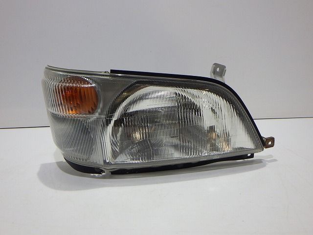 デュトロ　右ヘッドライト　ハロゲン　ダイナ　トヨエース　100-78818　46　12V　レベ付き　コーティング　美品　260806030