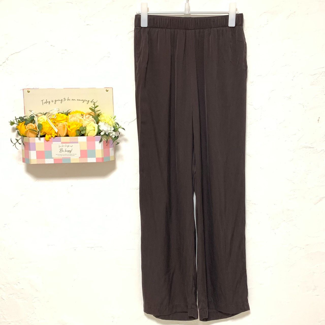 美品【ミューズドゥドゥーズィエムクラス】MUSE de Deuxieme Classe XSサイズ レディース パンツ 茶色 綾織り 薄手 シルク混 イージーパンツ ウエストゴム スタイリッシュ カジュアル お出かけ 旅行 まちぶら らくらく リラックス