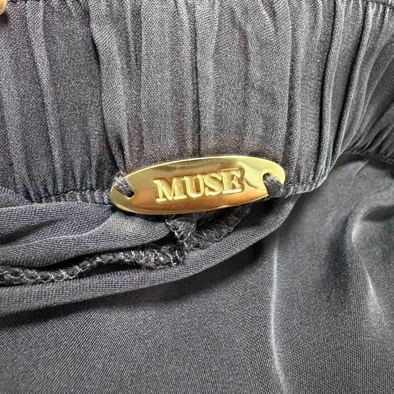 美品【ミューズドゥドゥーズィエムクラス】MUSE de Deuxieme Classe XSサイズ レディース パンツ 茶色 綾織り 薄手 シルク混 イージーパンツ ウエストゴム スタイリッシュ カジュアル お出かけ 旅行 まちぶら らくらく リラックス