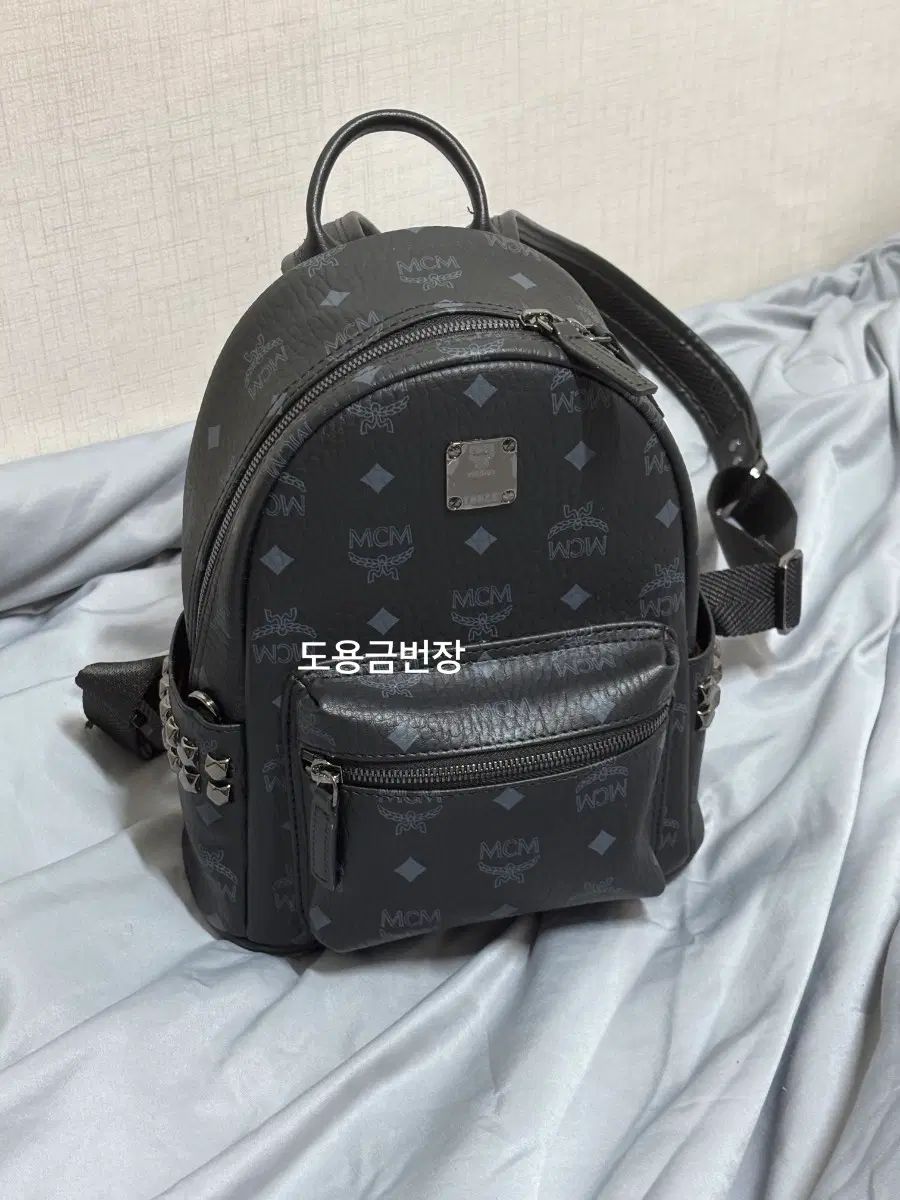 MCM エム シー エム ビセトス スターク バックパック ブラック ミニ