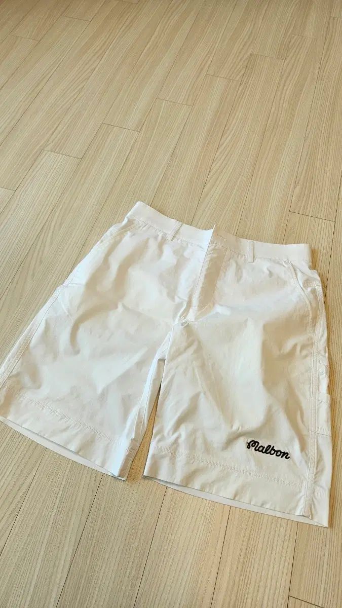 マルボンゴルフ 白 ハーフパンツ