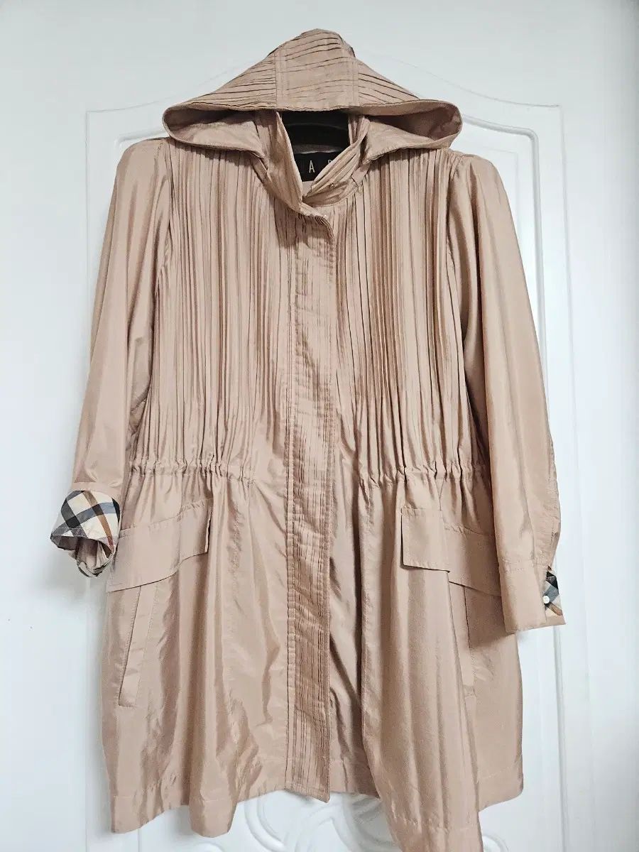 DAKS プリーツ 22年 フード取り外しシャーリング調節 DAKSアウター DAKSジャケット フード サファリジャンパー ロング丈ジャケット