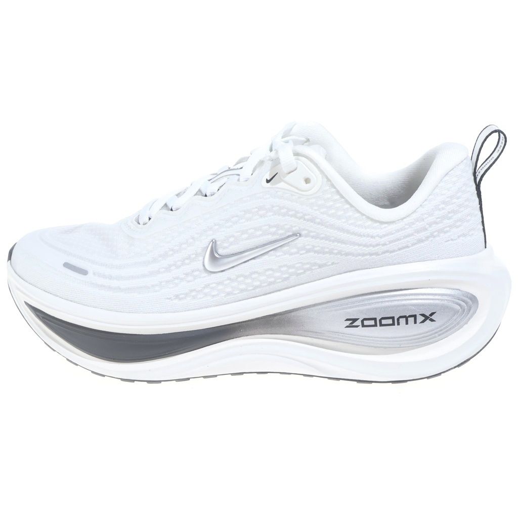 NIKE (ナイキ) VOMERO PLUS IO9916-101 ボメロ プラス ローカットランニングシューズ ホワイト US7/25.0cm IO9916-101