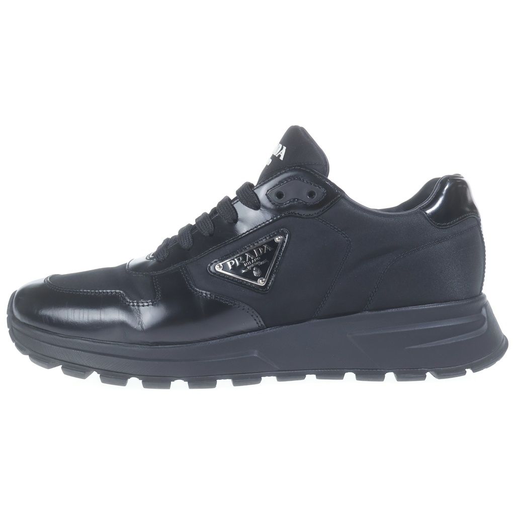 PRADA (プラダ) トライアングル レースアップ スニーカー ブラック レザー #9 2EE369