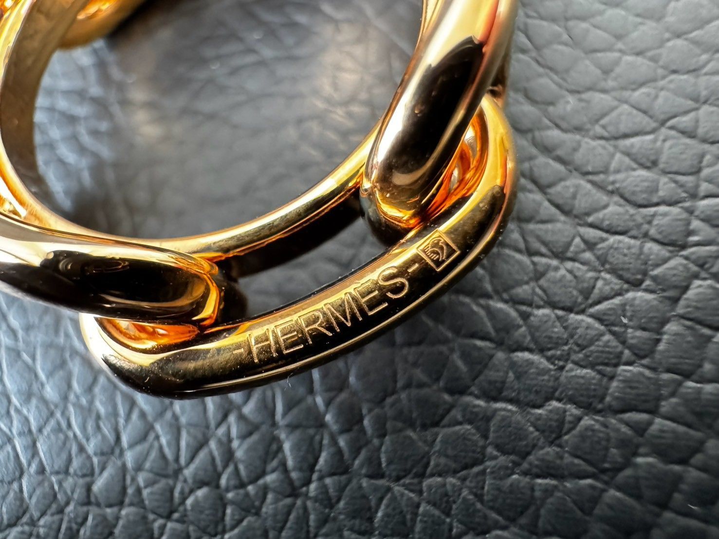 HERMES エルメス シェーヌダンクル ルカデ レガート スカーフリング