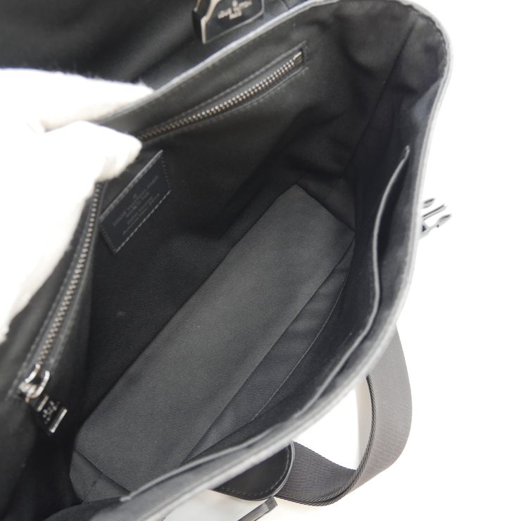 LOUIS VUITTON(ルイ ヴィトン)メッセンジャー・ヴォワヤージュ PM モノグラム・エクリプス ショルダーバッグ ブラック メンズ M40511【中古】 LOUIS VUITTON(ルイ ヴィトン)メッセンジャー・ヴォワヤージュ PM モノグラム・エクリプス ショルダーバッグ ブラック メンズ M40511【中古】