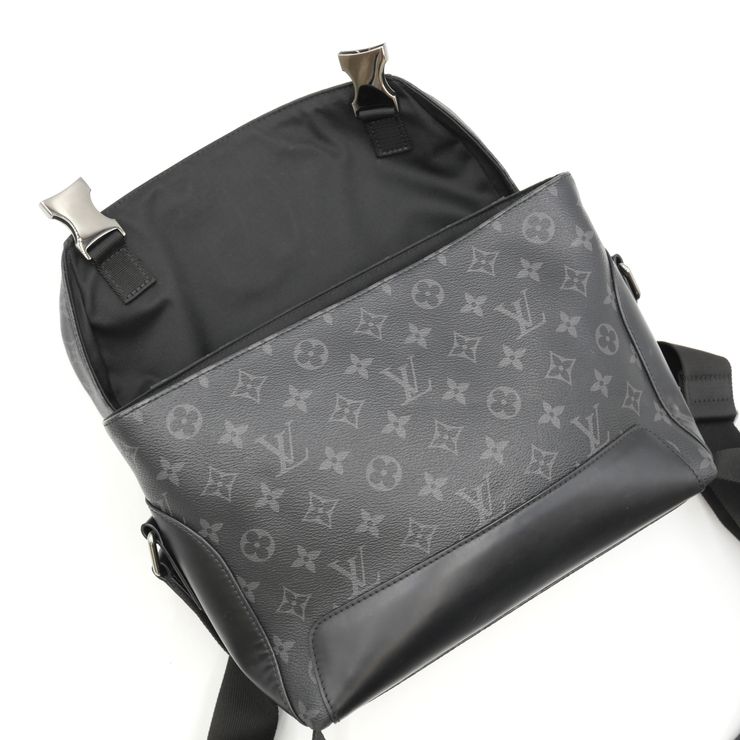 LOUIS VUITTON(ルイ ヴィトン)メッセンジャー・ヴォワヤージュ PM モノグラム・エクリプス ショルダーバッグ ブラック メンズ M40511【中古】 LOUIS VUITTON(ルイ ヴィトン)メッセンジャー・ヴォワヤージュ PM モノグラム・エクリプス ショルダーバッグ ブラック メンズ M40511【中古】