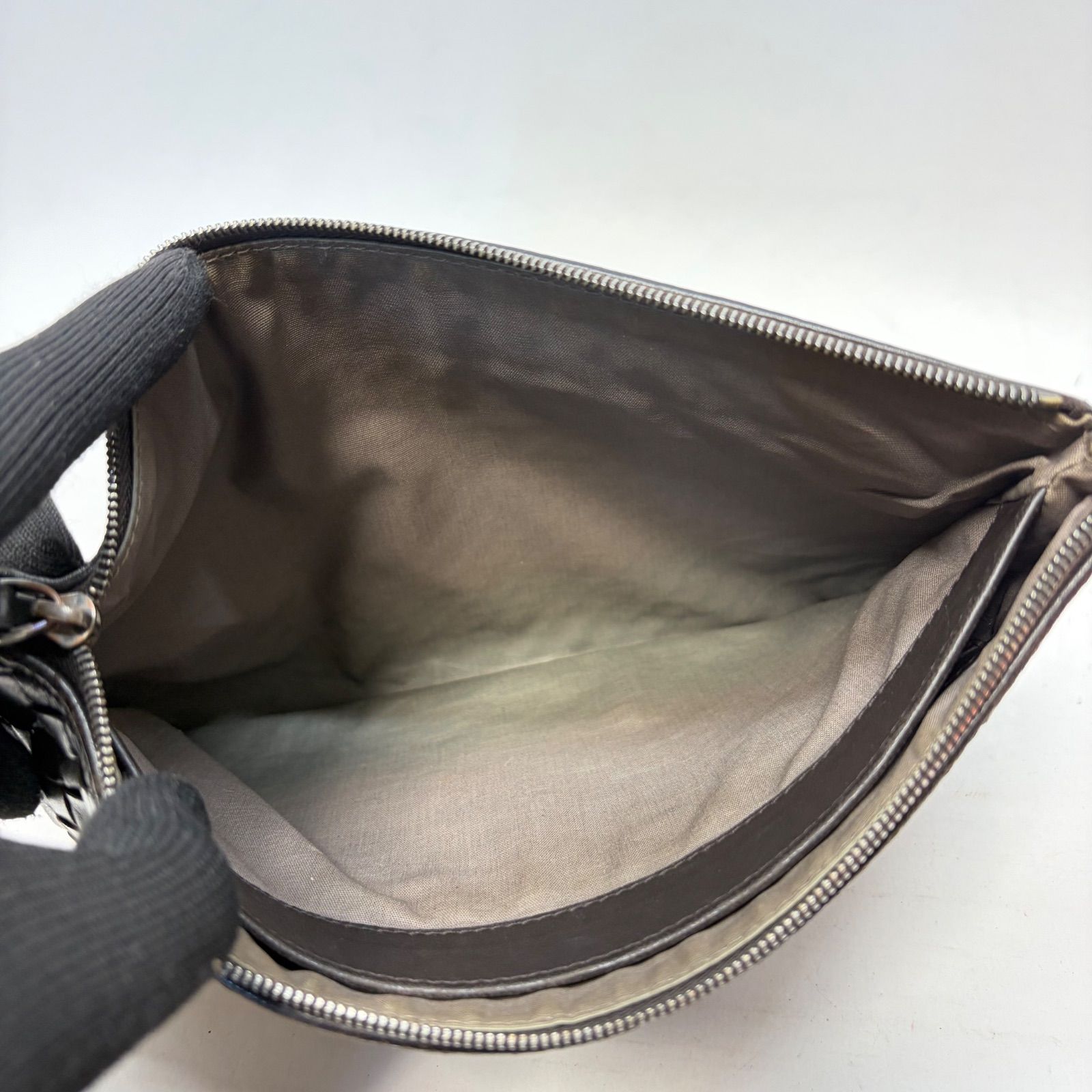 5084 BOTTEGA VENETA ボッテガヴェネタ クラッチ バッグ ポーチ