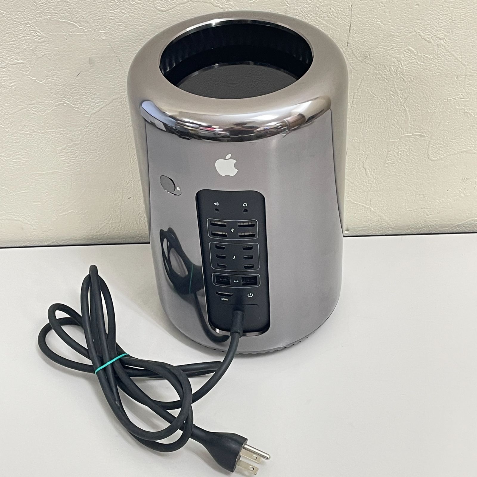 【三沢店65-01-0809】 Apple Mac Pro 2013 A1481 Xeon 12コア 32GB SSD500GB Monterey