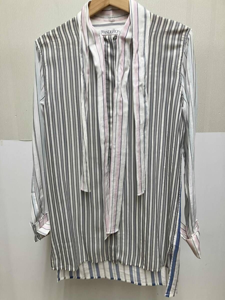 JW ANDERSON JWアンダーソン TPO4319A レディース　ボウタイ ストライプシャツ 長袖シャツ　マルチカラー　スペアボタン付属 9,587円