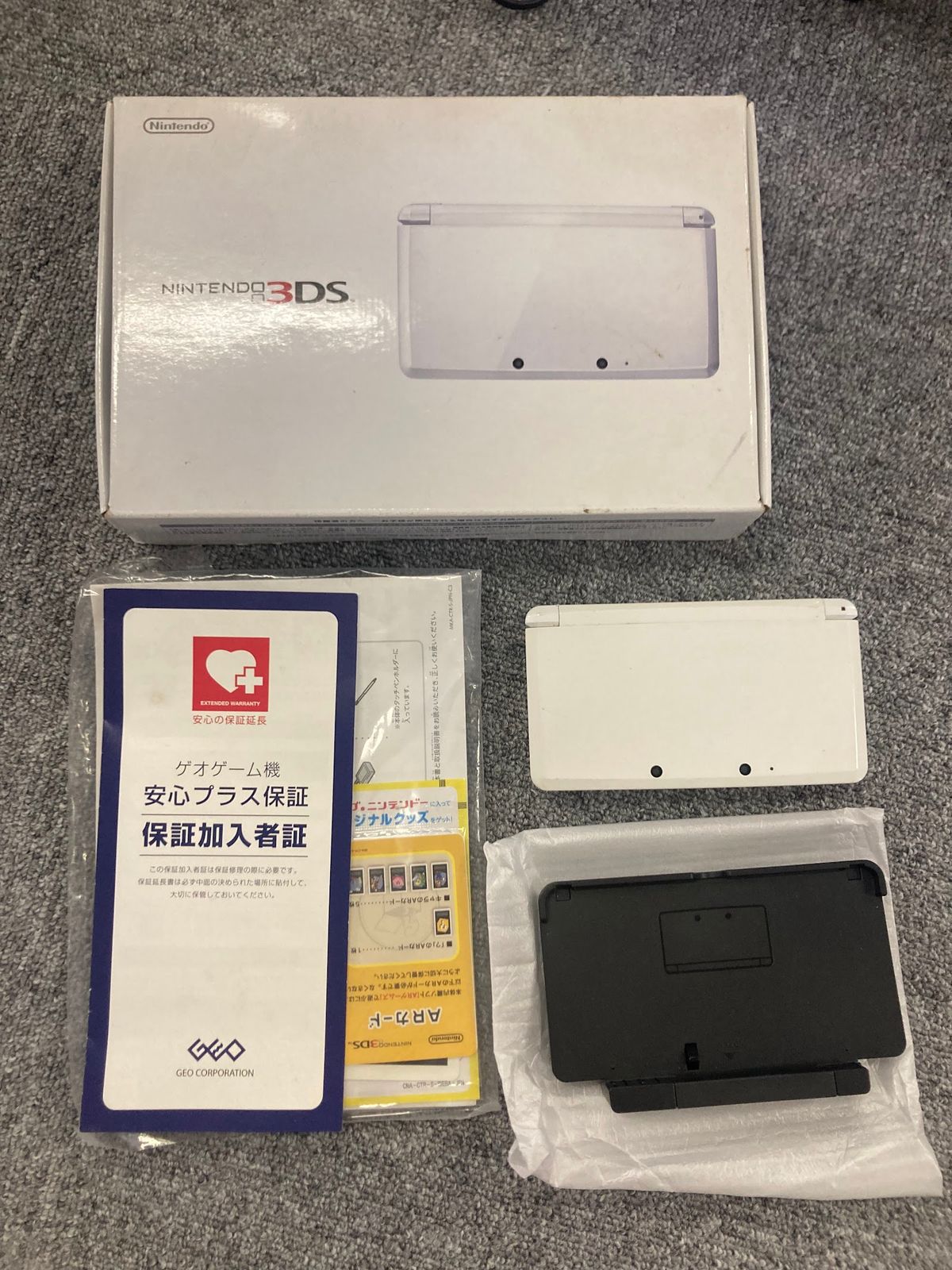 ＋【通電動作確認済】Nintendo 任天堂 ニンテンドー3DS 本体 ホワイト 白 箱 説明書 タッチペン付【ゲーム機1】【6】 15,960円