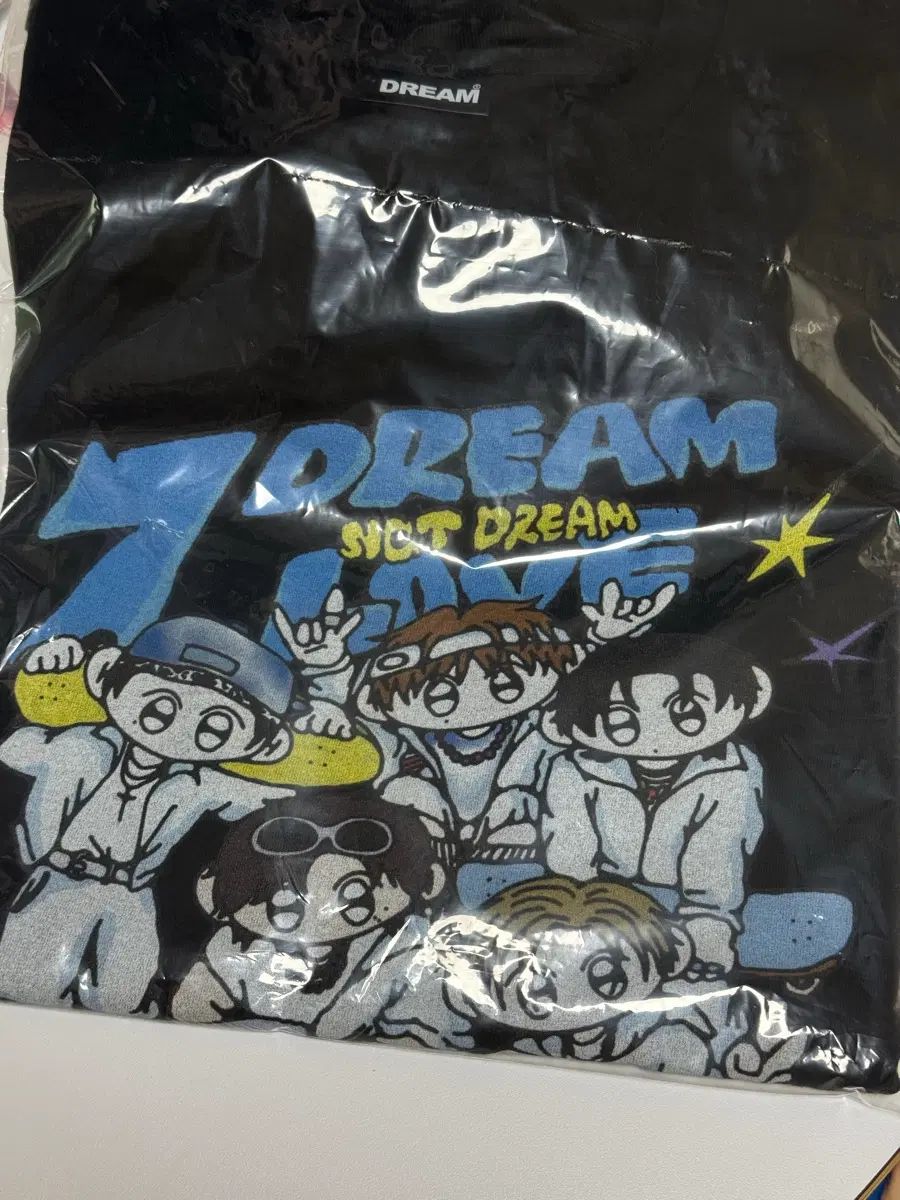 NCT DREAM(NCTドリーム・ドリム) ポップアップ イラスト Tシャツ 6,861円
