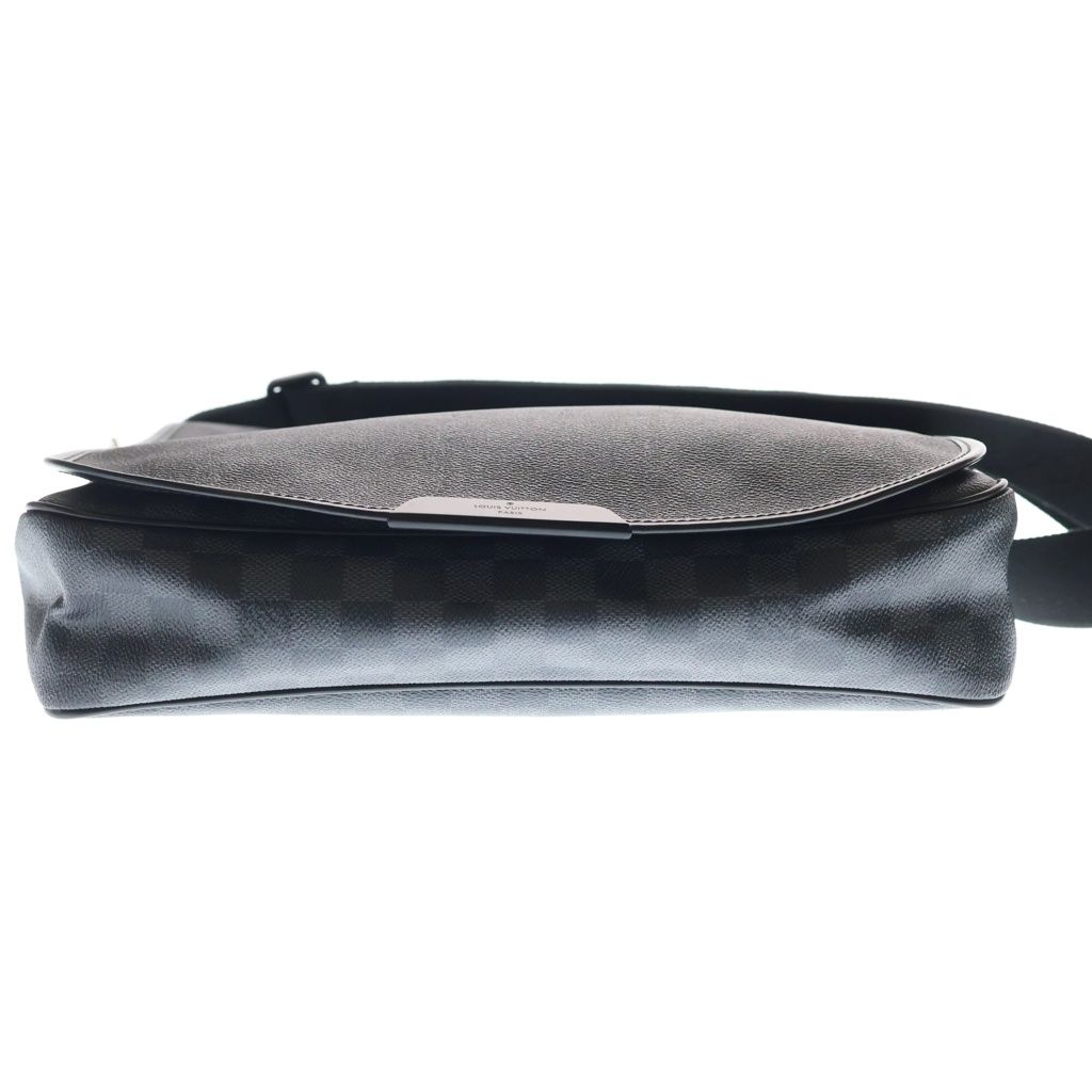 いれ様ルイヴィトン ダミエグラフィット ダニエルMM 人気 N58029 レザー LOUIS VUITTON (ルイヴィトン) ダニエルMM ダミエ・グラフィット PVC