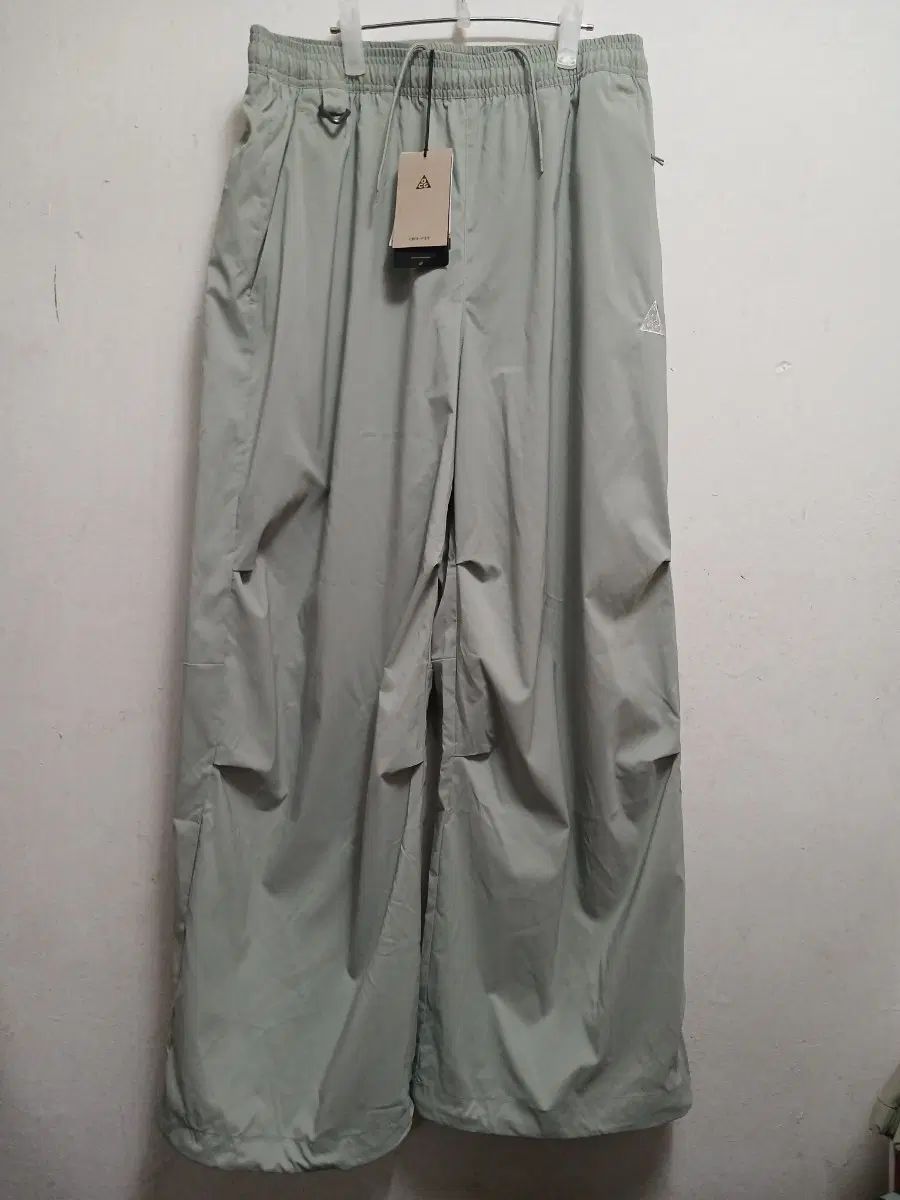 (新品) NIKE ACG GORE-TEX パンツ ズボン ライト ベージュ ジョガー サイズ 80(29-30)