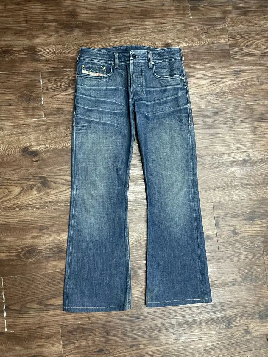 DIESEL ZATHAN ザタン ブーツカット フレアデニム パンツ 29 9,382円
