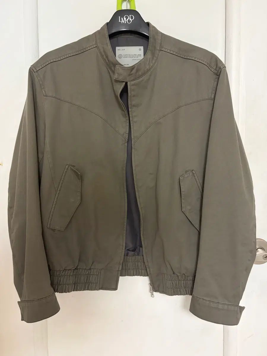 ベルリエ セリフ ハリントンジャケット オリーブ 05(105) サイズ 22,673円
