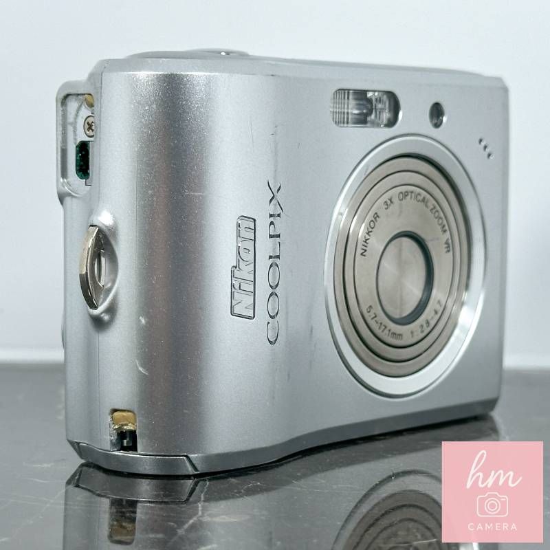 Nikon COOLPIX デジタルカメラ シルバー Nikon COOLPIX L15 シルバー 800万画素 光学3倍ズーム NIKKORレンズ