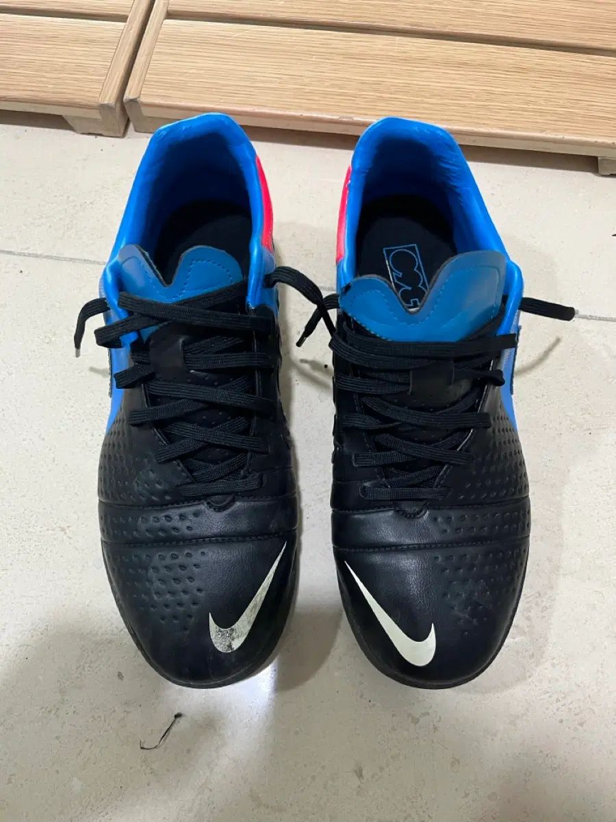 ナイキ サッカーシューズ CTR360